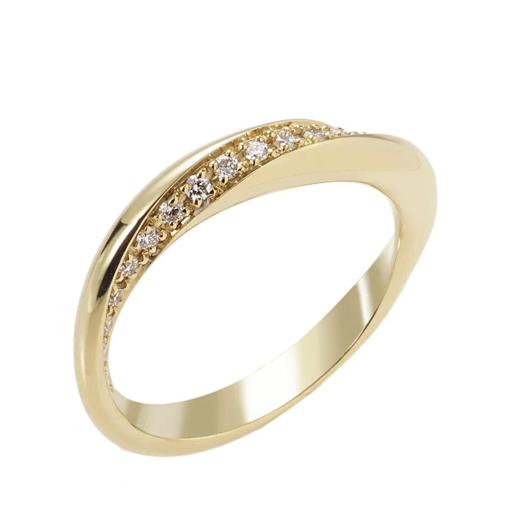 Piero Milano Yellow Gold and Diamond Twist Band Ring