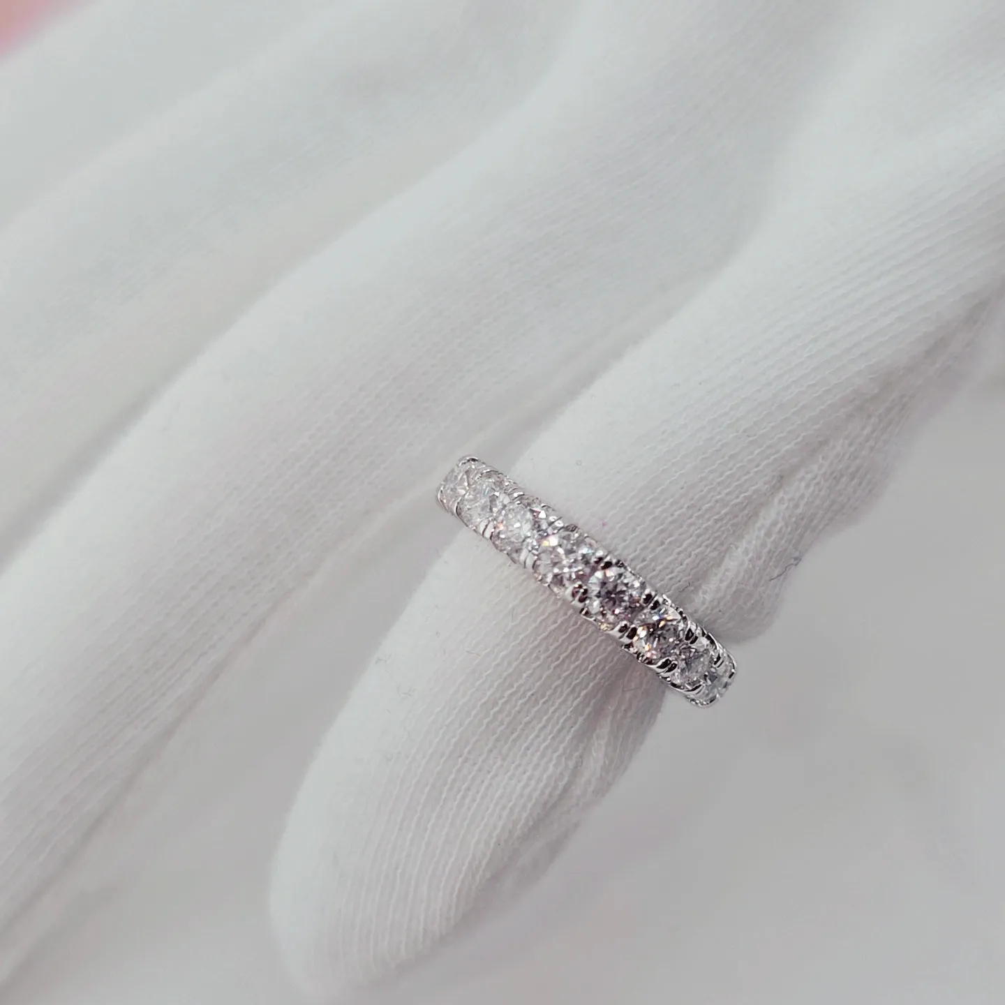 Round Cut Diamond Eternity Wedding Band