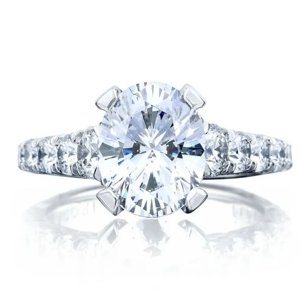 Tacori RoyalT Graduated Prong Set Oval Diamond Engagement Ring