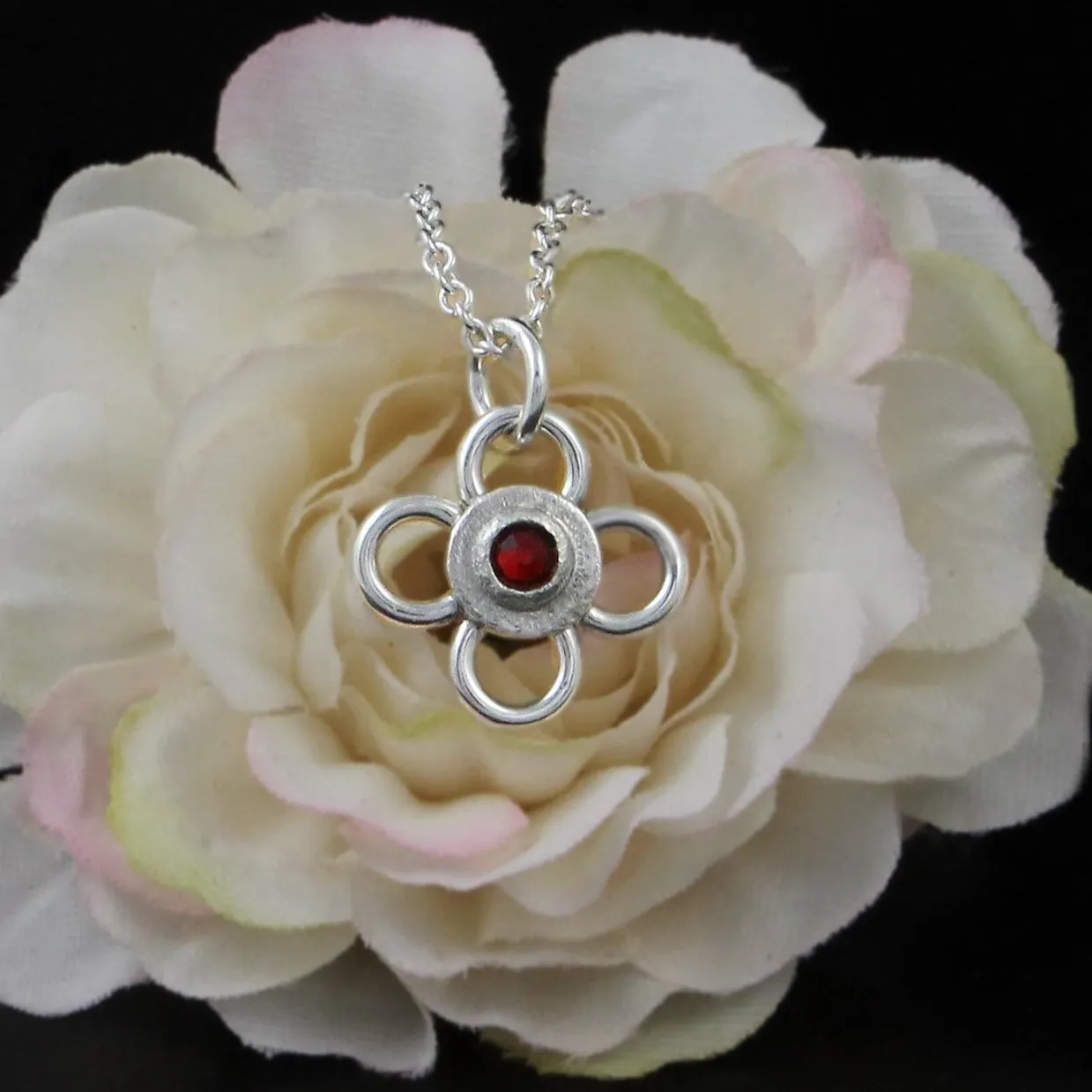 Verdande Necklace