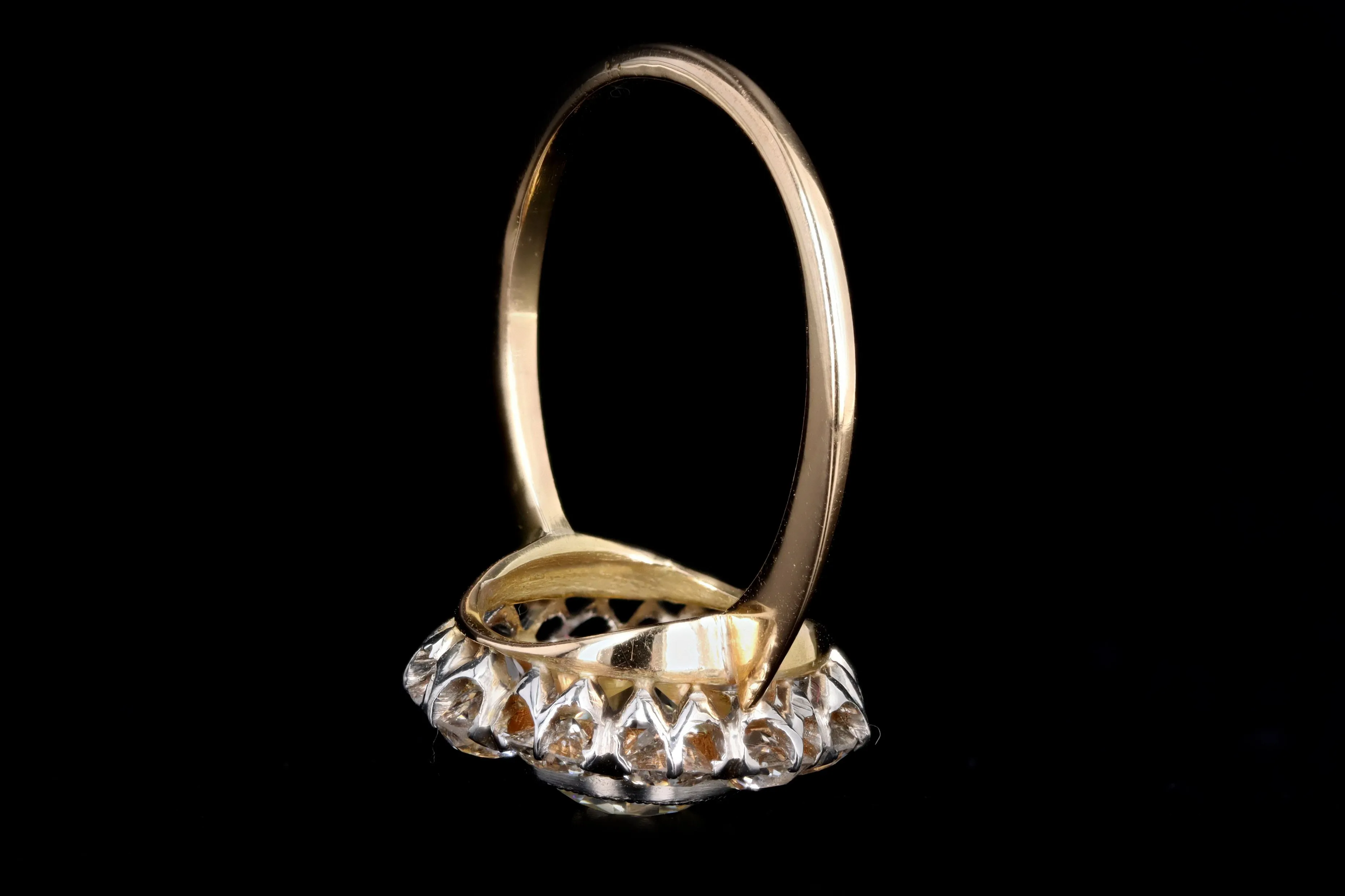 Victorian 18K Yellow Gold 1.42 Carat Old European Diamond Cluster Engagement Ring
