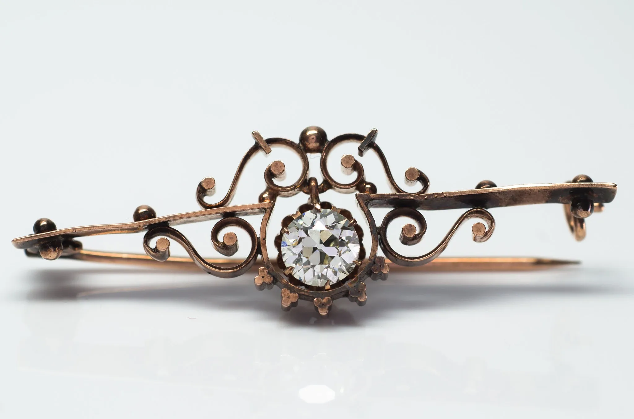 VICTORIAN GOLD BROOCH WITH CENTER OLD EUROPEAN CUT