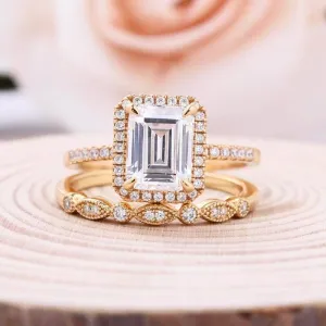 Yellow Gold 4.0 CT Emerald Cut Wedding Ring Set